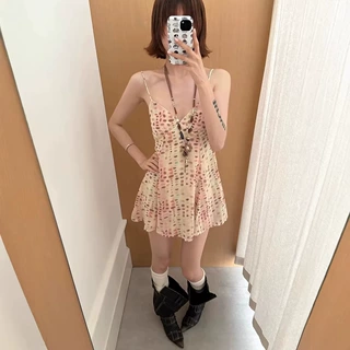 春夏季不规则波点V领露背系带度假风杏色吊带裙