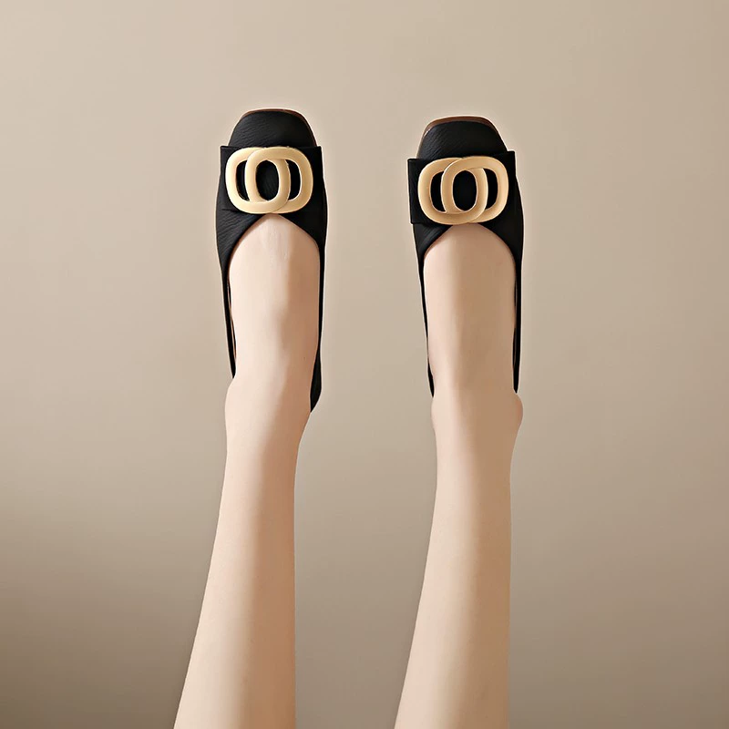 Модные однослойные туфли с металлической пряжкой и мелким ртом, Женская Осенняя Новинка 2023 года, женская обувь на толстом каблуке в Корейском стиле с маленьким квадратным носком, низкие Туфли