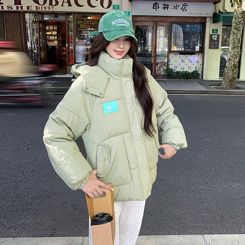 Ropa de algodón corta para mujeres 2024 invierno nuevo estilo de moda de grano de arroz grueso plumón ropa de algodón suelta con capuchón ropa de pan para estudiantes image 9