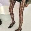 Retro hole black