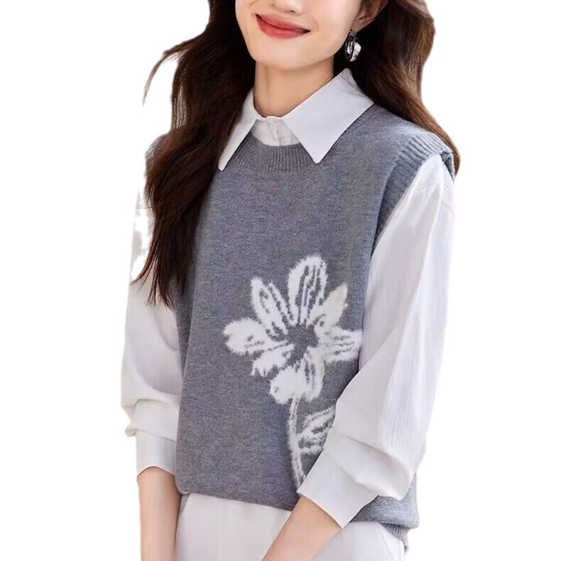 Knitted vest