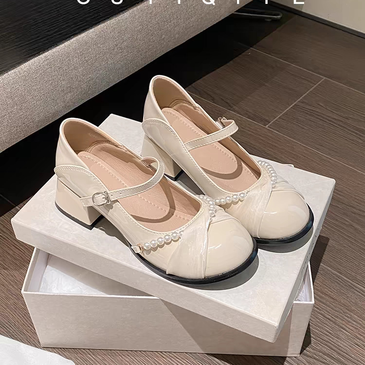 White Mary Jane Shoes, Bridesmaid Shoes, Daily Wearable Shallow Mouth Comfortable Shoes, Thick Heels, One-Line Straps, High Heels for Women, Spring & Fall White Mary Jane Shoes, Bridesmaid Shoes, Daily Wearable Shallow Mouth Comfortable Shoes, Thick Heels, One-Line Straps, High Heels for Women, Spring & Fall