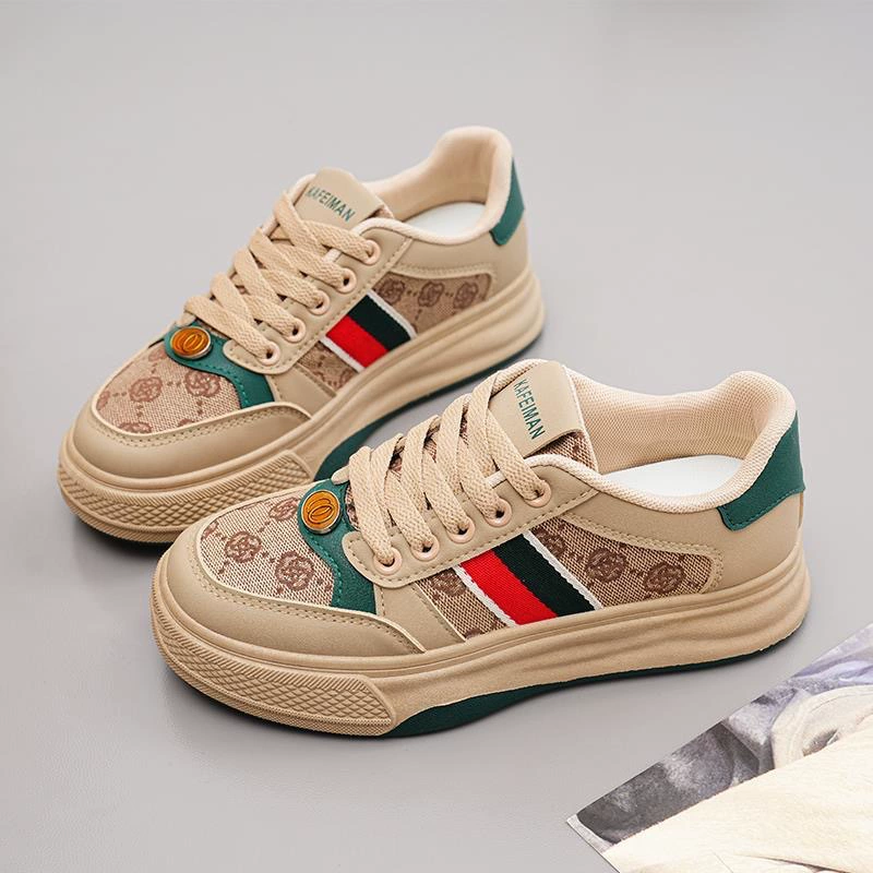 2025 новые летние женские туфли с мягкой подошвой, универсальные модные кроссовки, дышащие туфли для студентов, обувь для путешествий, грязеотталкивающие туфли, внешнеторговые поставки через границу