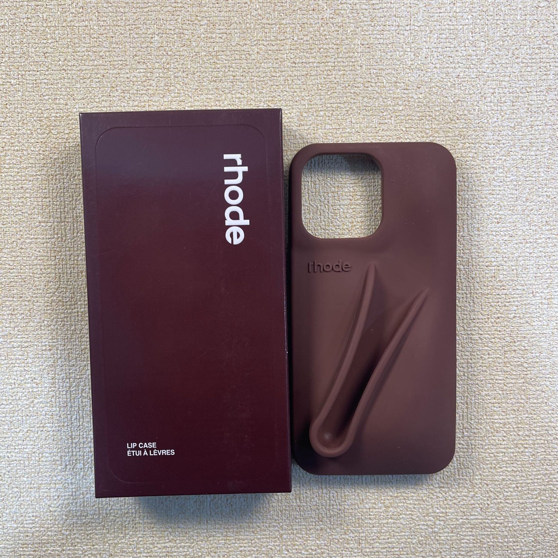 Versión alta Hailey rhode el mismo brillo de labios de silicona para Apple 15pro funda para teléfono móvil iPhone 16 juegos