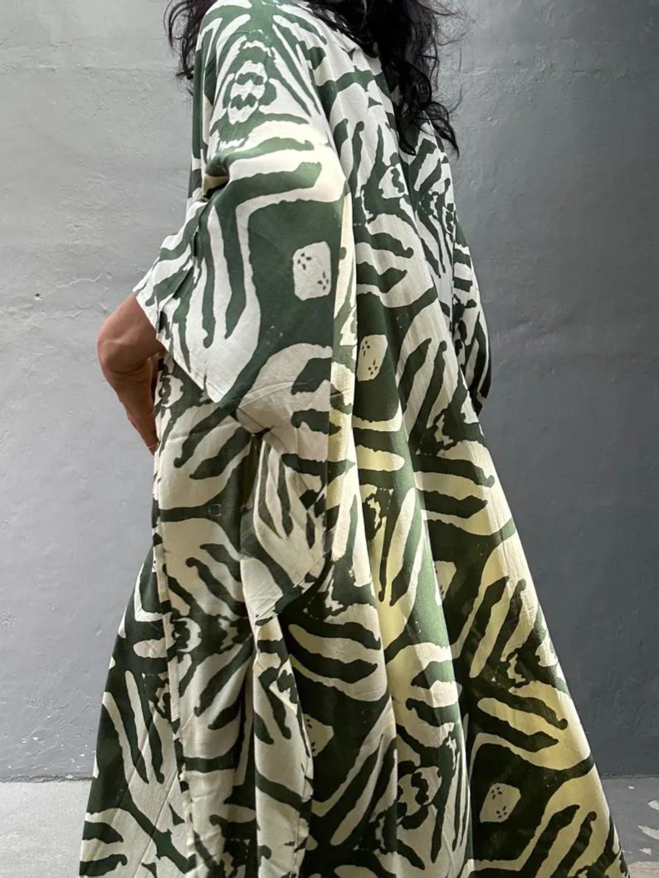 2025 nuevo algodón europeo y americano impresión cardigan vacaciones camiseta protector solar bikini camiseta de baño M0004