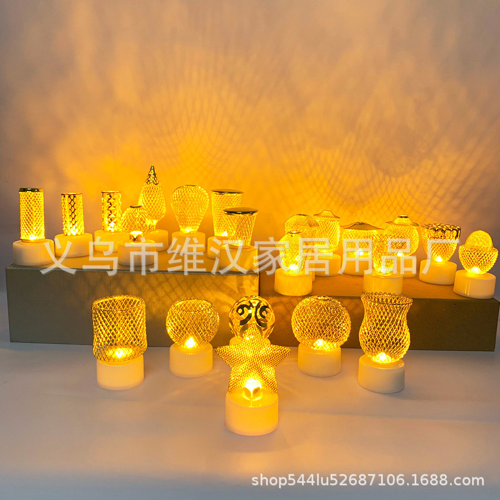 Transfronterizo Oriente Medio malla de alambre hueca dorada lámpara de vela electrónica de hierro forjado lámpara de noche LED decoración de escritorio iluminación
