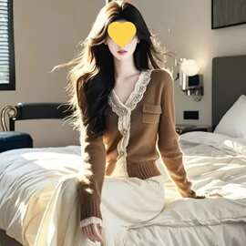 2025美拉德棕色蕾丝边V领毛衣针织开衫秋冬季女装别致上衣