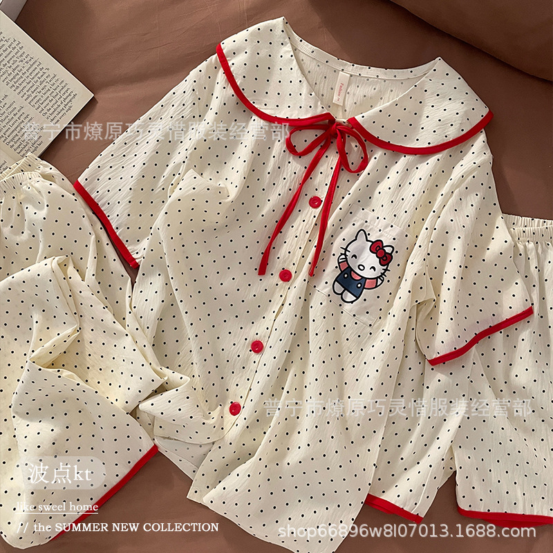 Pequeño pijama de corazón de melocotón para mujeres tres piezas de verano nubes de algodón se puede usar pantalones de manga corta para estudiantes de dibujos animados ropa para el hogar