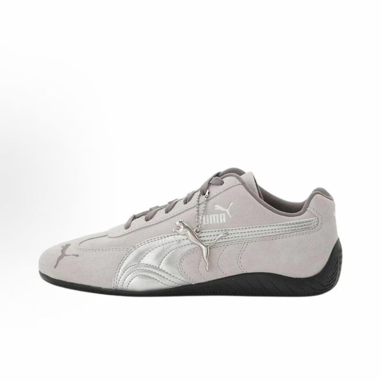 화이트, 블랙, 실버 (신발 사이즈가 너무 작으니 한 사이즈 크게 추천드립니다)