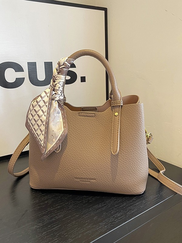 Bolso de mujer coreano de moda de alta gama al por mayor transfronterizo bolso de cubo de viaje de gran capacidad bolso de mensajero de hombro simple