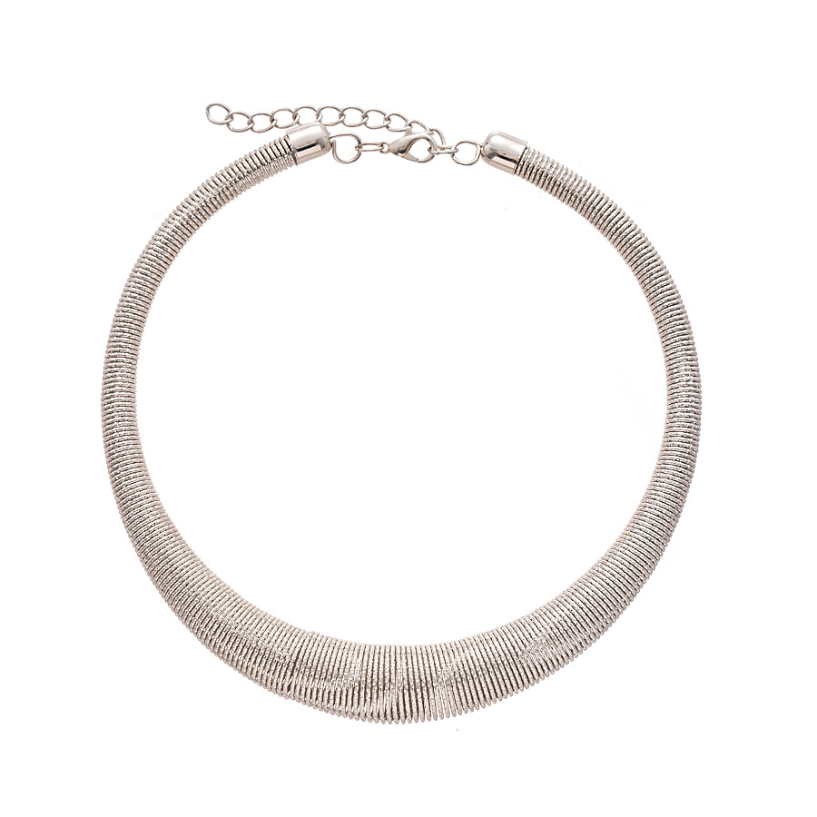 Collar circular de estilo de metal exagerado, tendencia de personalidad transfronteriza europea y americana, temperamento geométrico simple, decoración de estilo de alto nivel femenino