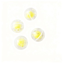 供应2.6厘米婴幼儿球形环保5孔摇铃 玩具塑料透明铃铛响盒