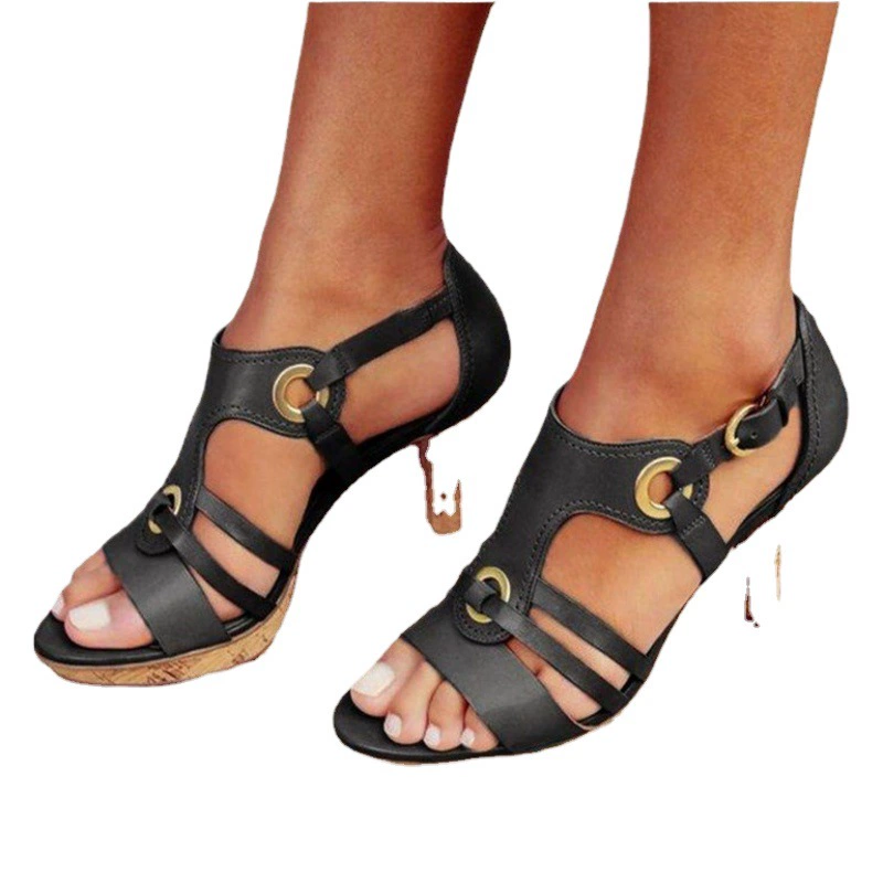 Летние женские туфли больших размеров 2026 года в наличии для экспорта, европейские и американские женские босоножки на высоком каблуке.