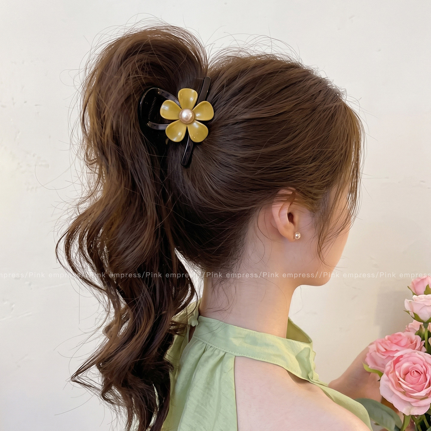 5# chocolate brown [medium] flower bead clip about 8cm