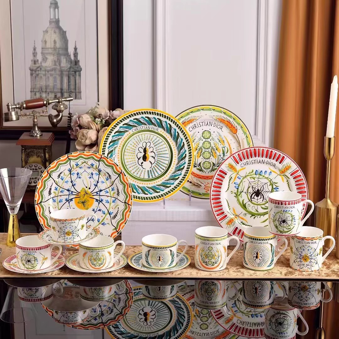 新款歐式骨瓷咖啡杯碟西餐盤套裝輕奢情侶款馬克杯下午茶禮品批發