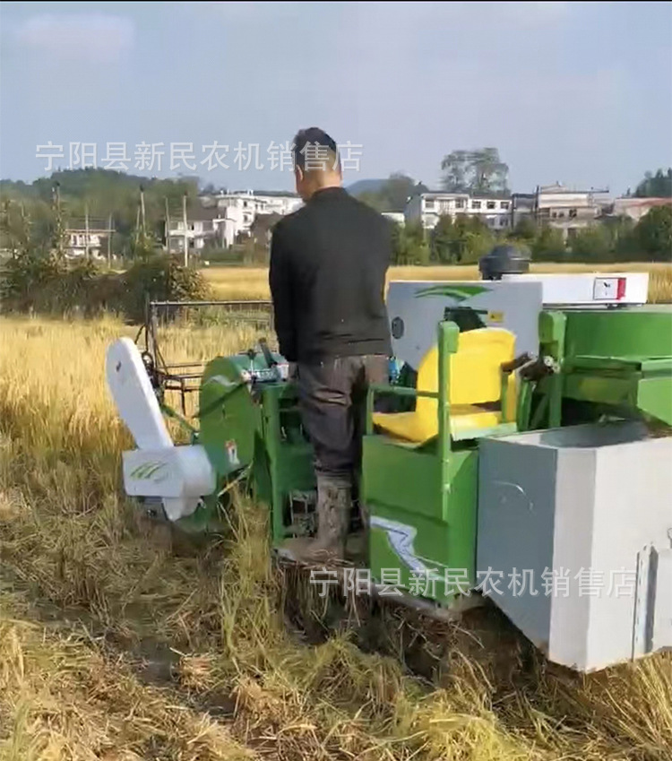 全喂入水稻小麦联合收割机