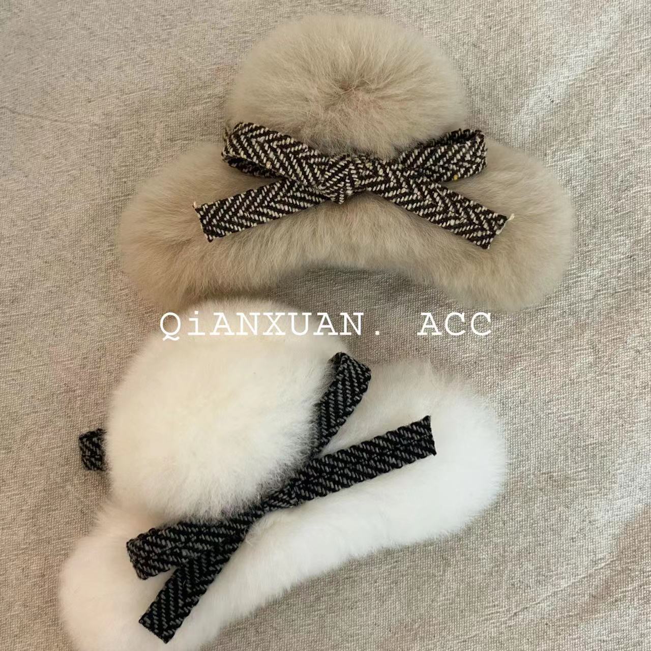 Qixuan original design autumn and winter New furry bow clip imitation rabbit fur simple shark clip hairpin headdress
