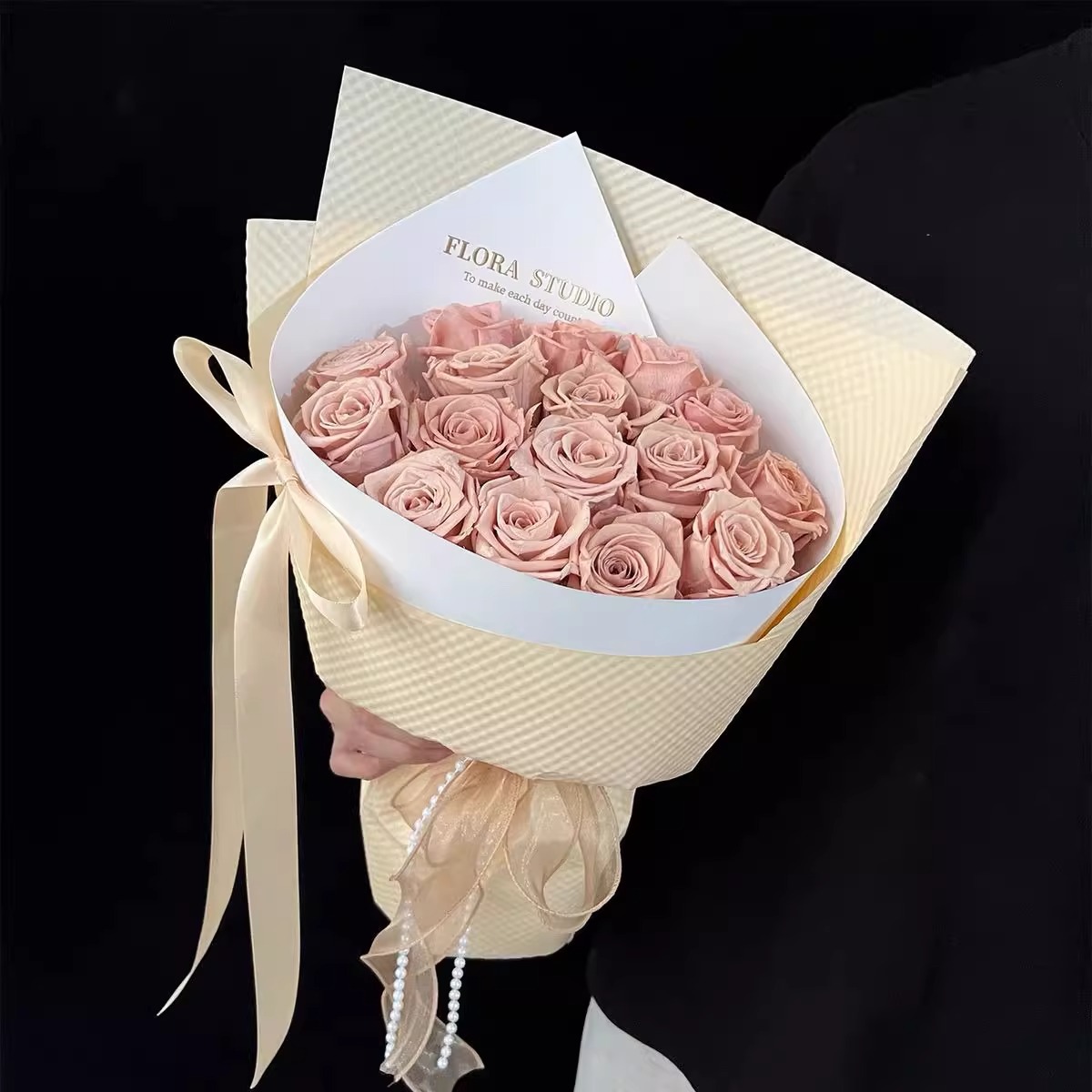 Siete colores, vals en inglés, película estereotipada, película de modelado rojo neto, flores, arte floral, materiales del día de San Valentín, instalación de flores