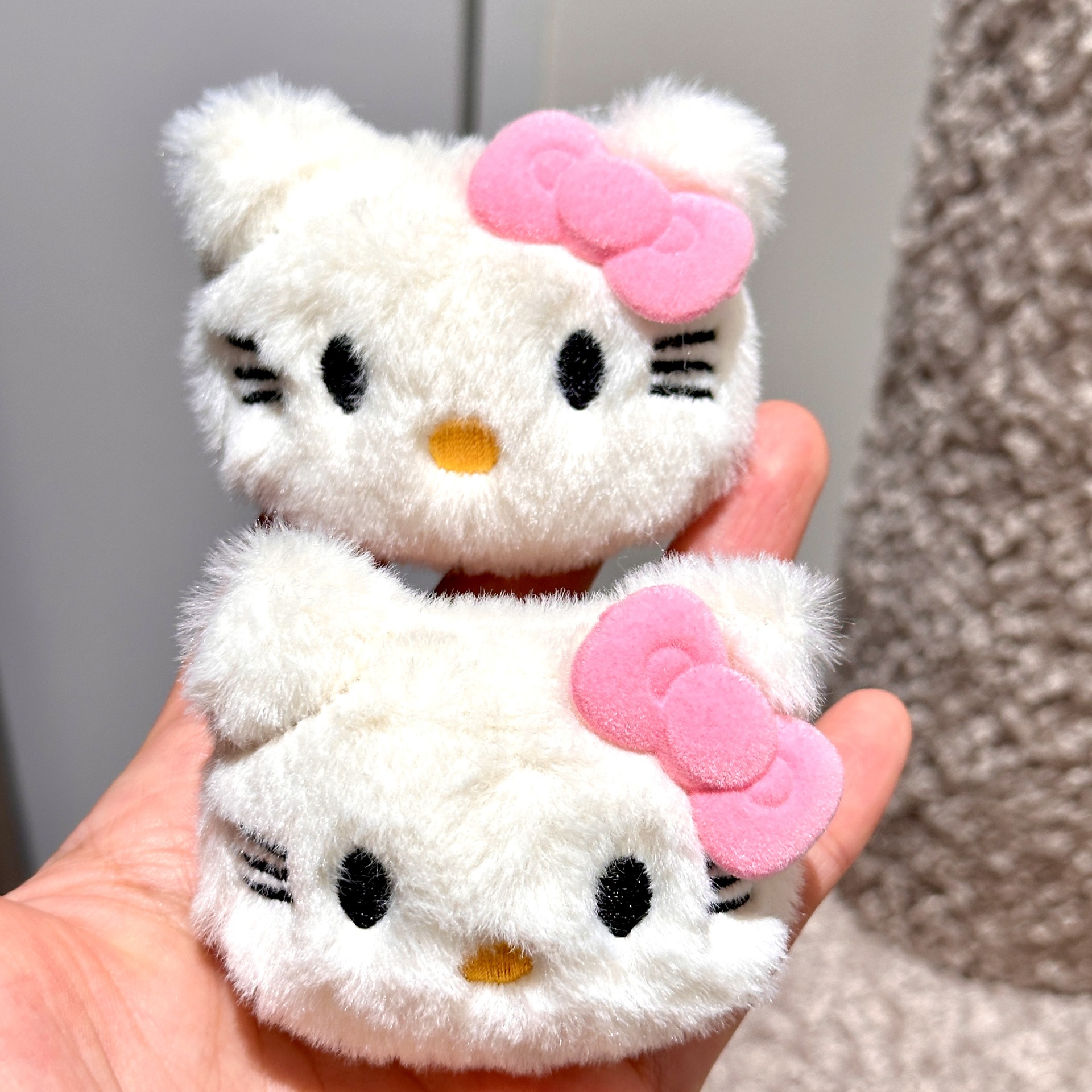 Capibala broche de peluche en línea lindo bolso ropa decoración pin DIY muñeca del delfín colgante muñeca