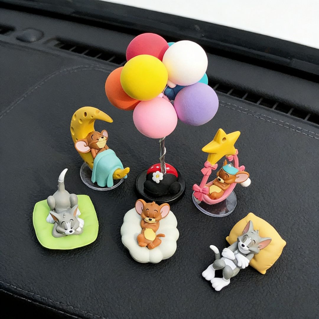 Tom and Jerry Car Ornaments, Cute Cartoon Car Interior Decorations, Healing and Stress-Relieving Small Ornaments, Dolls, Small Figurines