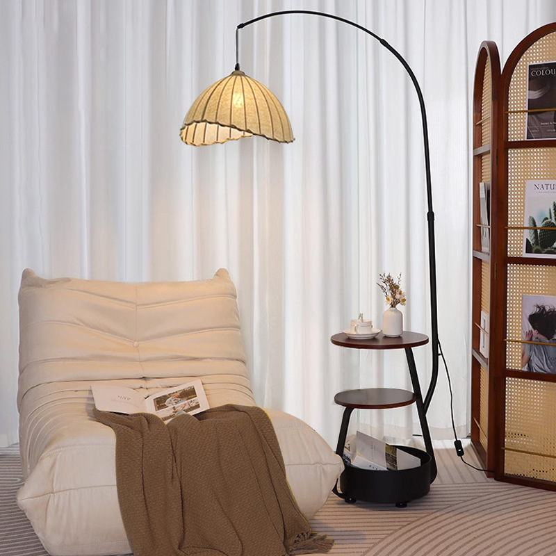 French-style vintage floor lamp with floral print fabric, suitable for living room sofa side or bedroom bedside, also known as a fishing lamp