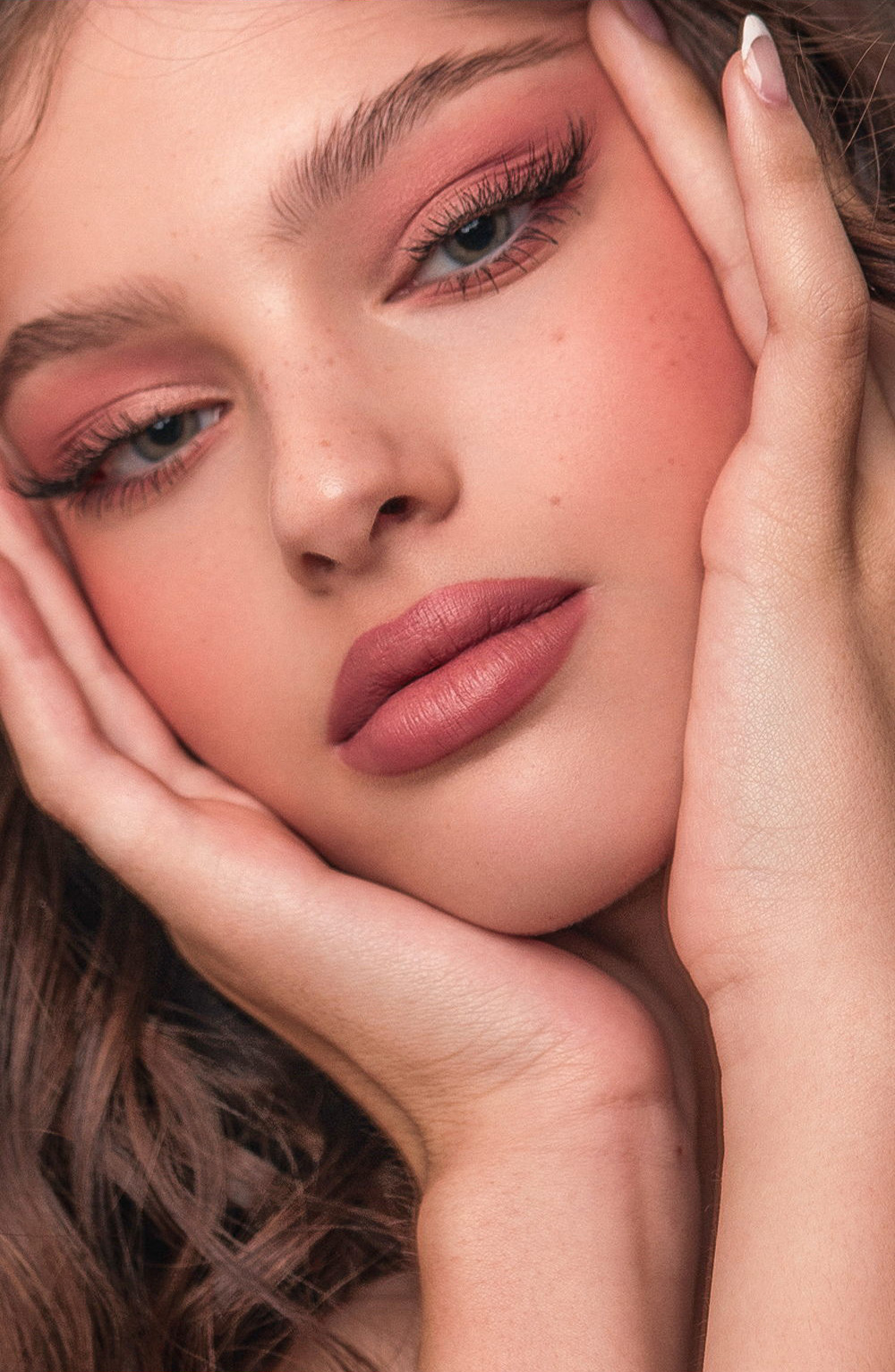 YOUNG VISION 4-color Pork Belly Baking Powder Foundation is a fine and smooth powder that can enhance skin tone and set the makeup Specification drawing