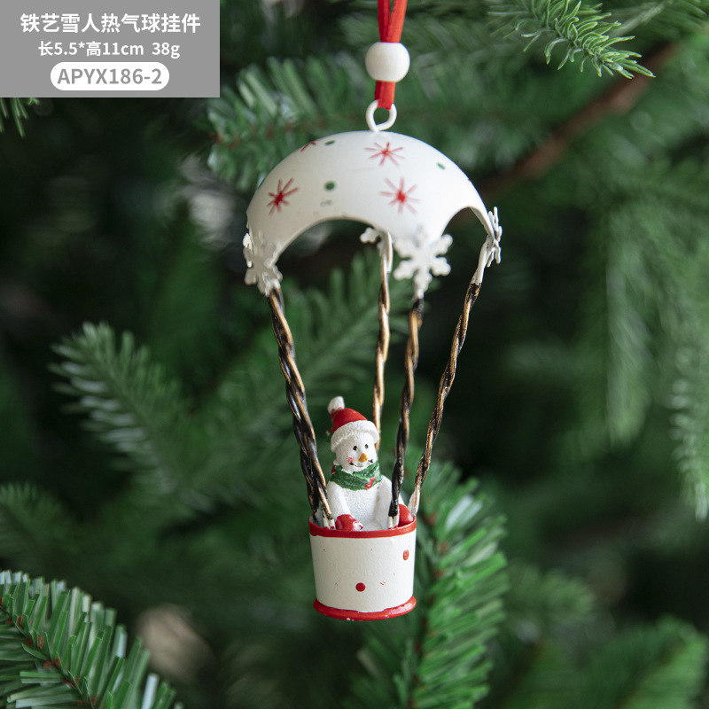 Transfronterizo nuevo hierro pintado de Navidad globo de aire caliente árbol de Navidad alce muñeco de nieve Santa Claus decoración pequeño colgante