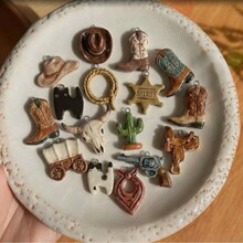 ���R�d���u����ţ����ˇ�͹�����ϵ�е������P��Ʒ���18K��