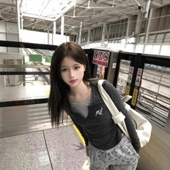 美式复古v领假两件长袖短款t恤女秋季修身甜辣正肩内搭打底衫上衣