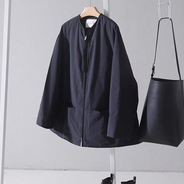 F Designer Style, Minimalist down Jacket with Two-Way Zipper, Loose Silhouette, Three-Dimensional Cut, Mid-Length down Jacket for Women F Designer Style, Minimalist down Jacket with Two-Way Zipper, Loose Silhouette, Three-Dimensional Cut, Mid-Length down Jacket for Women