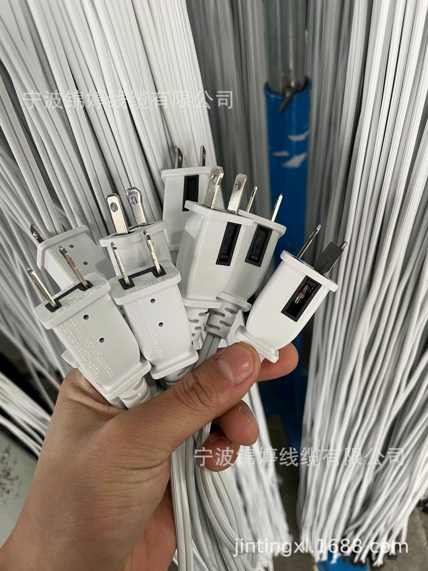 厂家生产美国极性UL 5A单保险丝插头配SPT-2-R电源线按照需要