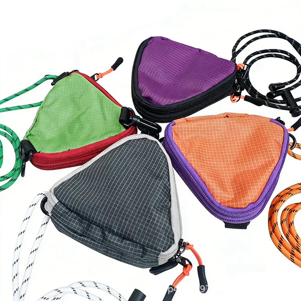 Japanese-Style Fashion Unisex Small Crossbody Bag Versatile Color-Blocking Triangle Key Pouch Casual Workwear Style Earphone Accessory Bag Trendy Cool