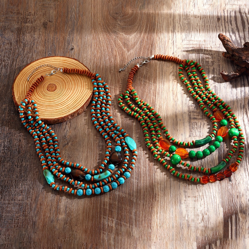 Collana lunga boho multistrato con perline legno e turchese_voghion.com