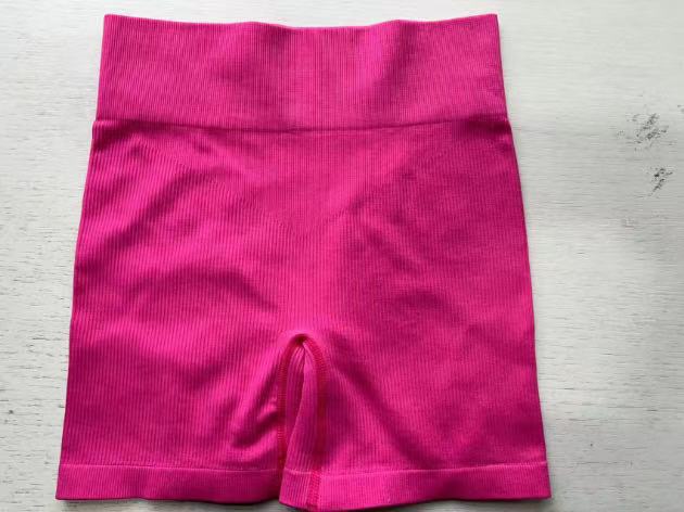 розово-красный