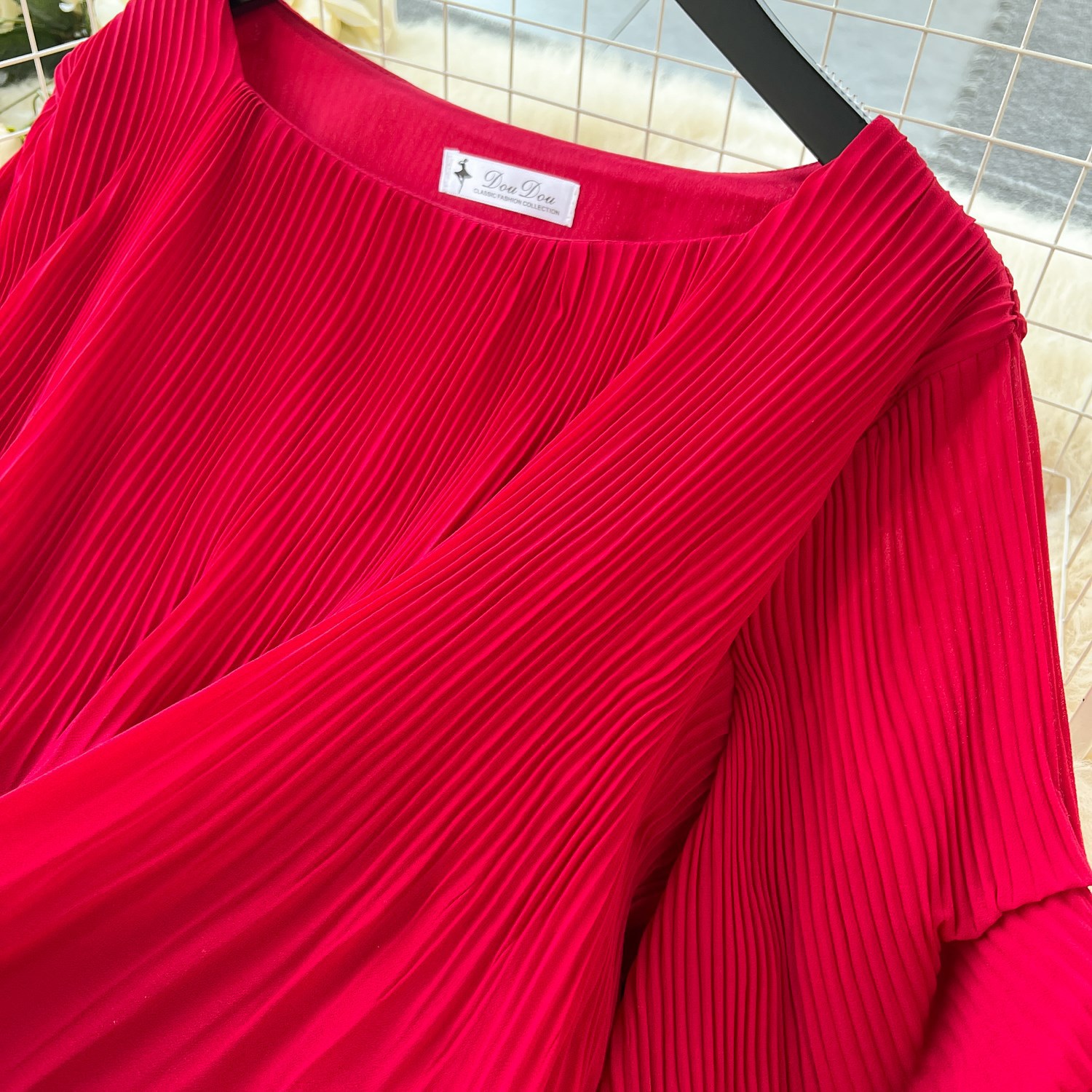 Retro Hepburn Style Women's Summer Loose Fitting T-Shirt High Waist Long Drape Sophisticated Elegant Short Pant Set_ecoleips.com
