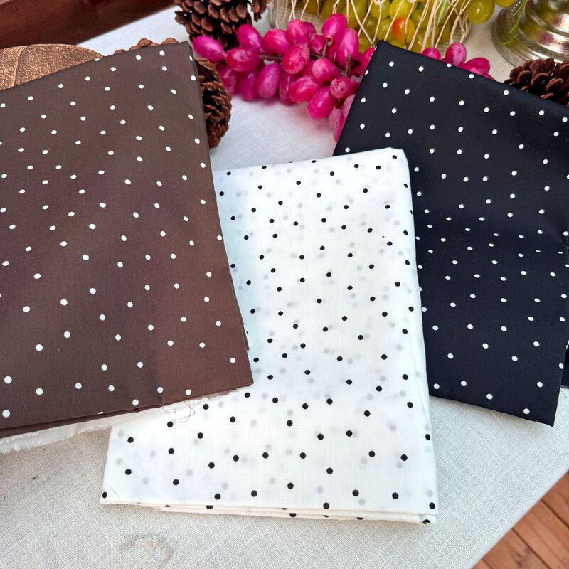 100% Cotton 40-Count Digitally Printed Fabric, Black and White Coffee-Colored Polka Dot Floral Fabric, Round Dot Color-Blocking Retro Style