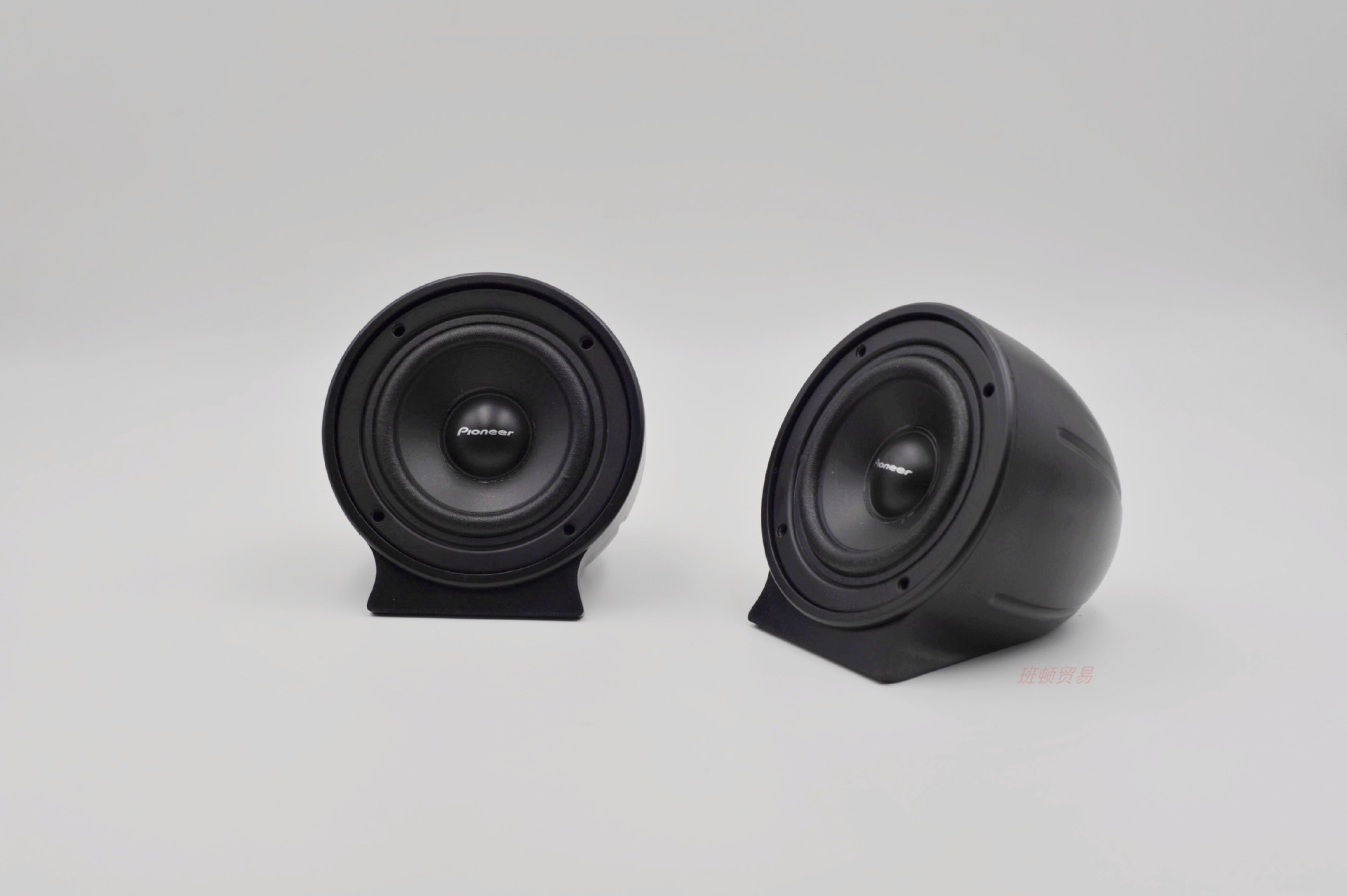 Pioneer three-frequency car audio speaker bass shock alto full and powerful treble clear and transparent with layers