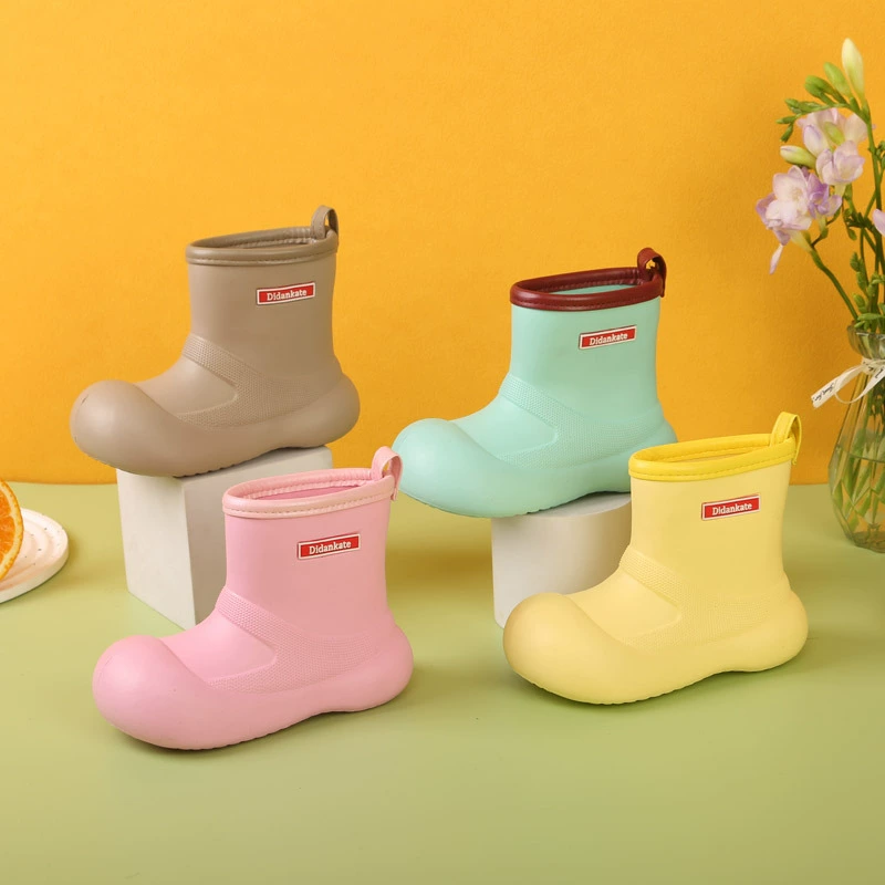2024 новые детские дождевые сапоги резиновые и пластиковые супер легкие и нескользящие детские детские сапоги детские сапоги мягкие и толстые водяные туфли