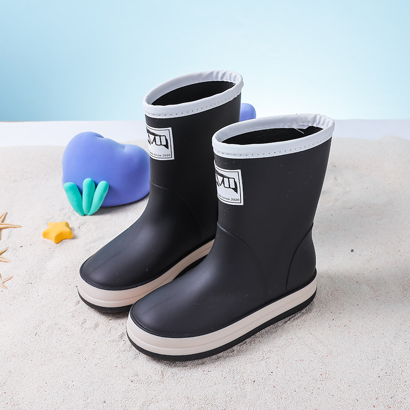 Children's Rain Boots, Large and Small Children's Rain Boots, Outdoor Camping Style Non-Slip Thick-Soled Waterproof Shoes, Japanese Style Lightweight, Versatile for Boys and Girls