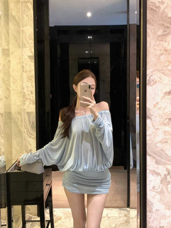 蓝色一字肩长袖连衣裙女秋季显瘦收腰裙子蝙蝠袖纯欲辣妹包臀短裙|undefined