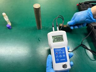 Handheld aluminum plate thickness tester brass zinc, quartz glass ultrasonic detector
