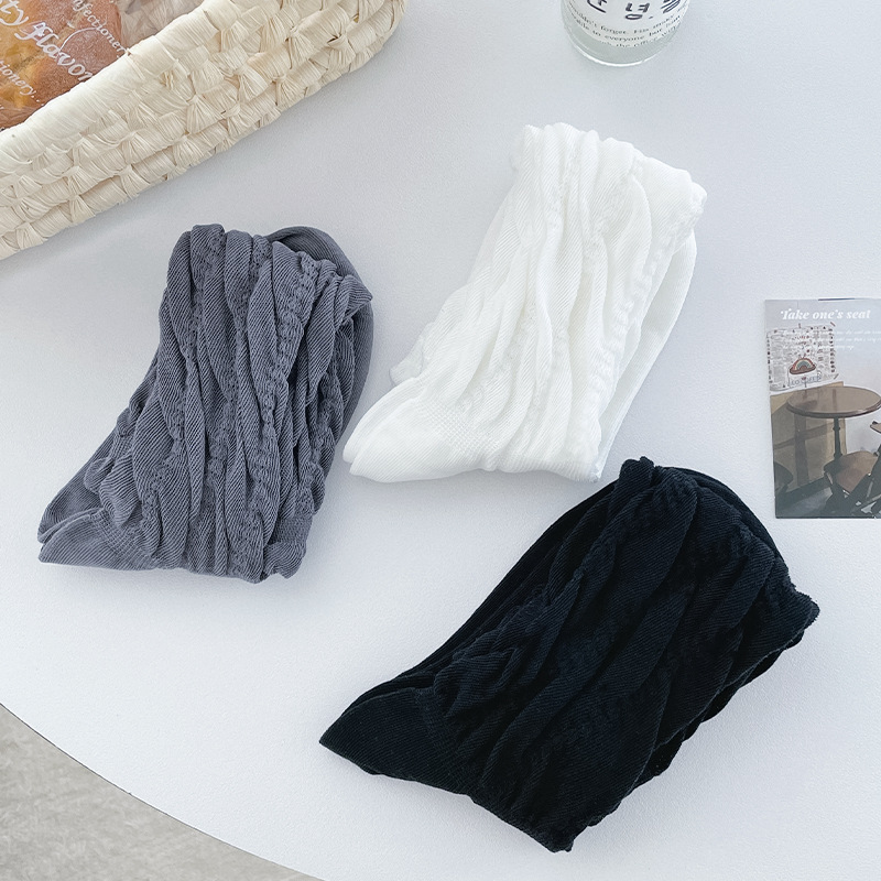 Calcetines de burbuja coreana para mujeres de verano delgados calcetines de estilo de ballet red de moda calcetines de pila al por mayor