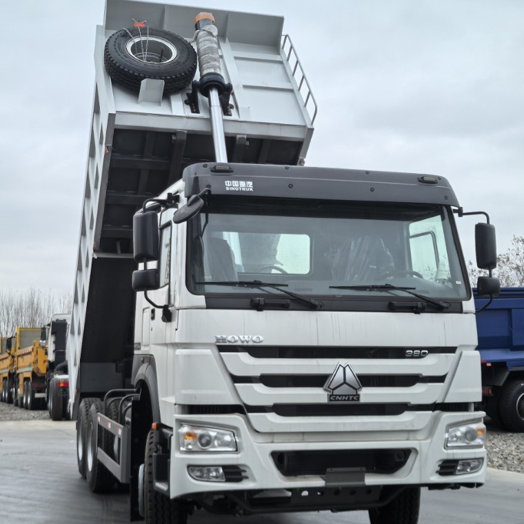 出口Sinotruk howo库存6X4中国重汽豪沃全新自卸翻斗车及配件