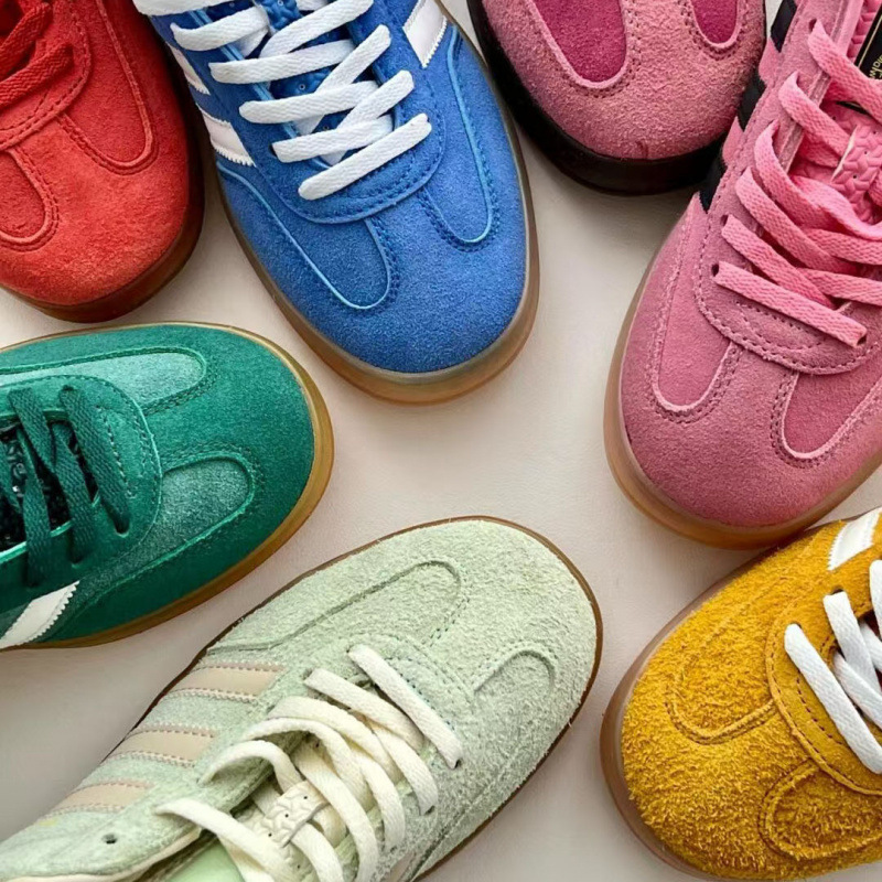 Adidas Samba üslubunda ağ qadın idman ayaqqabısı