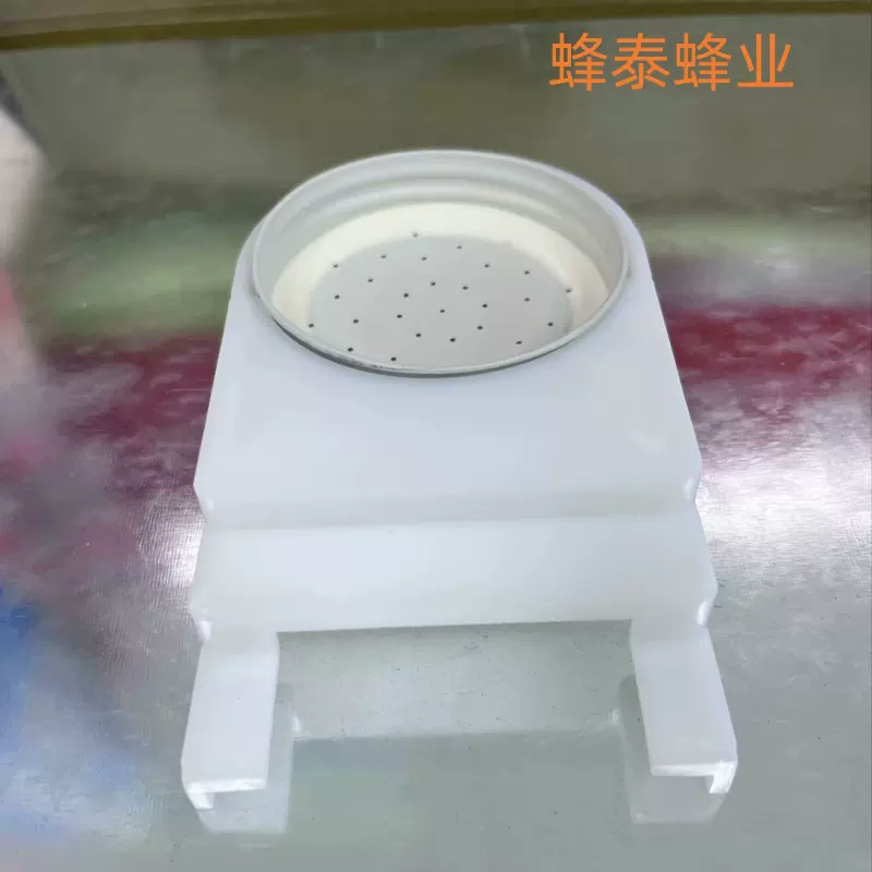 跨境热销 美式蜜蜂喂水器 养蜂巢门喂水器 蜜蜂 美式 喂水器