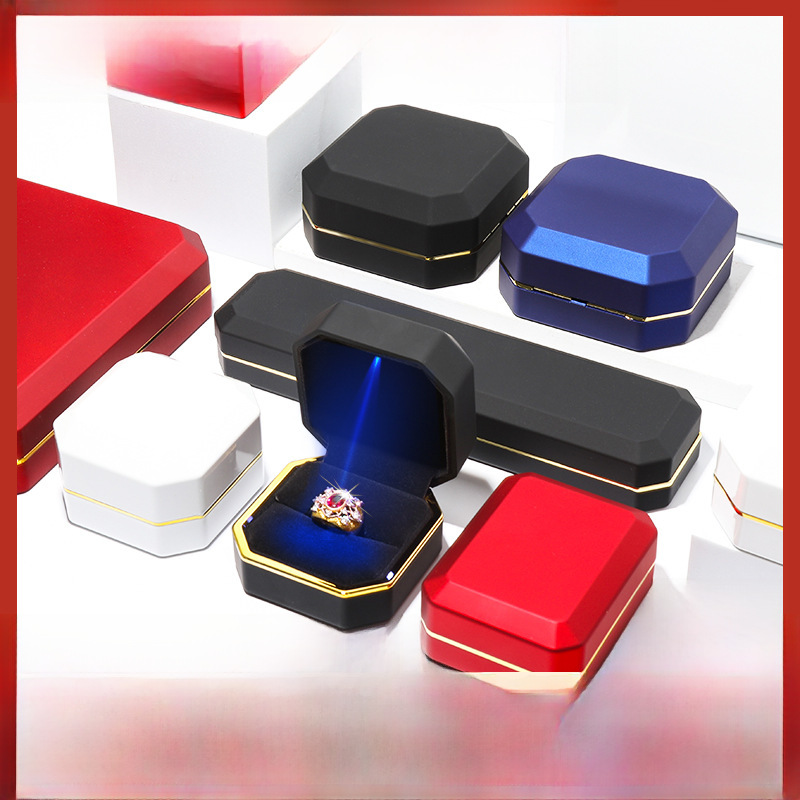 Factory wholesale octagonal box LED light box Painted light jewelry box LED ring pendant box Jewelry packaging box
