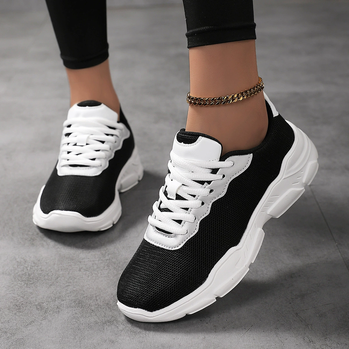 Летние розовые кроссовки женские летающие сетки