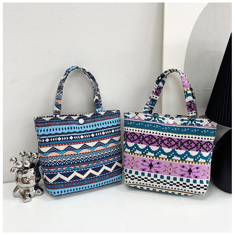 Women's Medium Canvas Color Block Ethnic Style Streetwear Square Zipper Handbag display picture 2