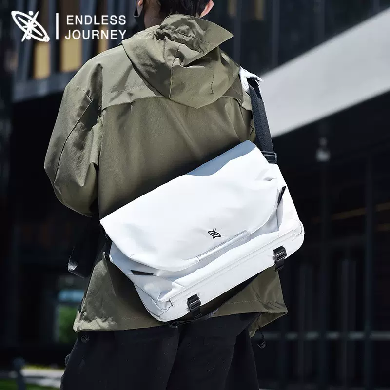 新款男士多功能防水斜挎包大容量磁吸扣邮差包笔记本电脑包单肩包