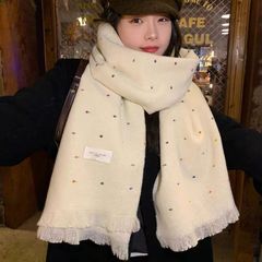 虹の砂糖豆のアイデアの雰囲気感の糸の新型の韓国版のマフラーの女性の冬の甘いフリンジの保温はカシミヤのマフラーのようです。